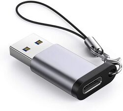 Un adaptateur USB-C vers USB-A.